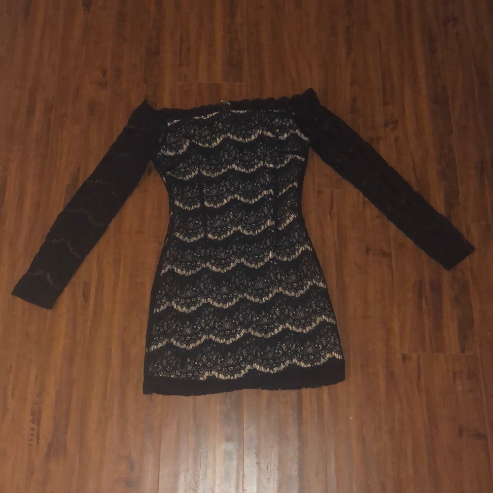 Missguided lace off the shoulder long sleeve dress